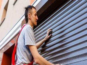 Rolling Shutter Repairing Service in Kolkata